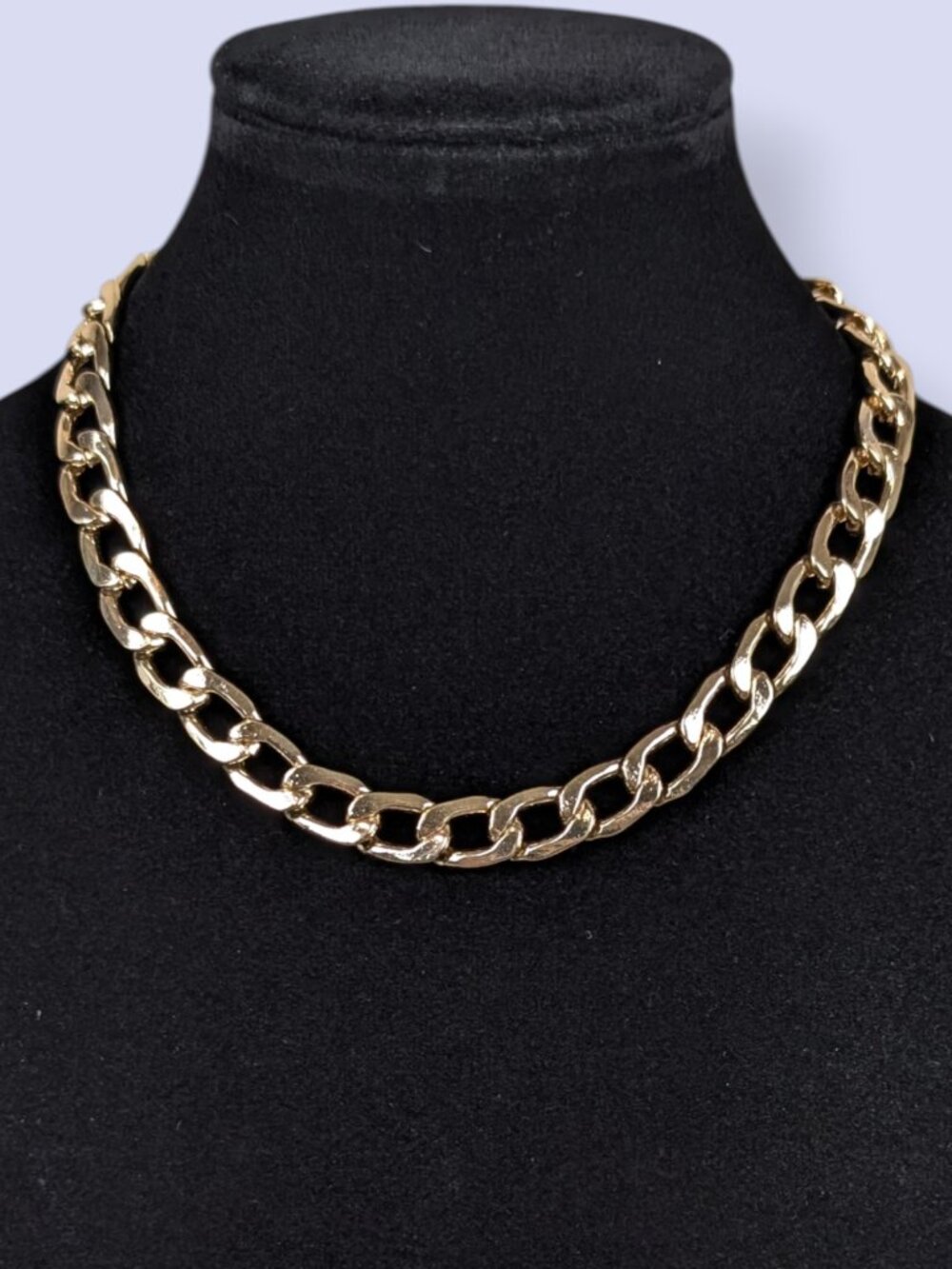 Gold Tone Twisting Chain Necklace